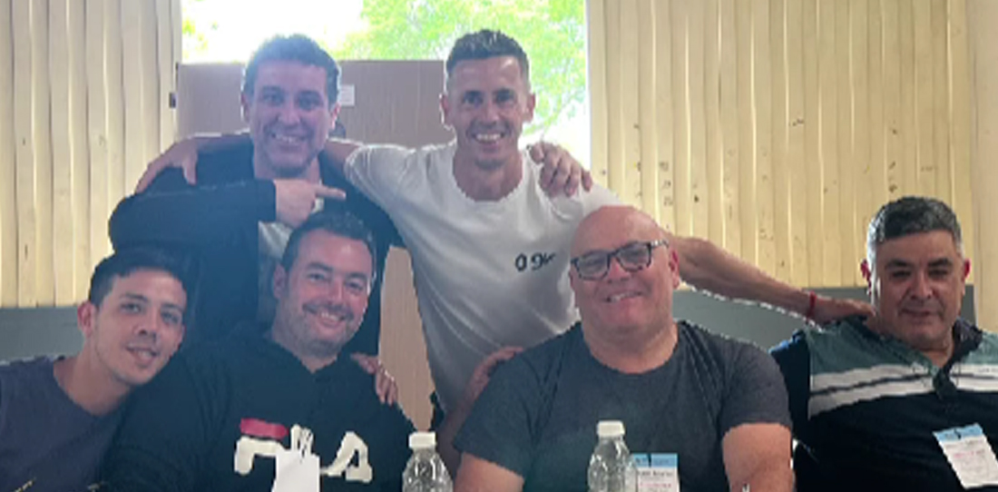 Galeria de referentes del automovilismo votando: 3- VOTO PILOTOS.jpg